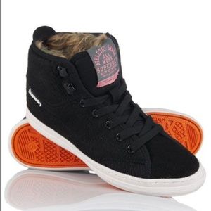 Superdry Super Crampon NWT women size 9